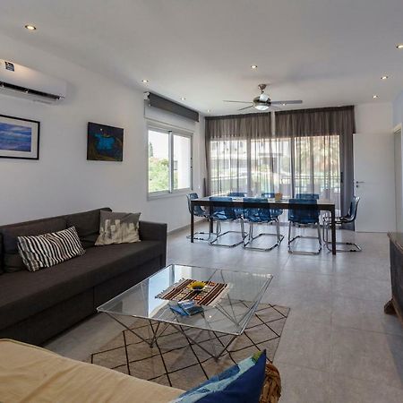 Coral Bay Sea Breeze Apartments - 3 Bedroom Apartment 페이야 외부 사진