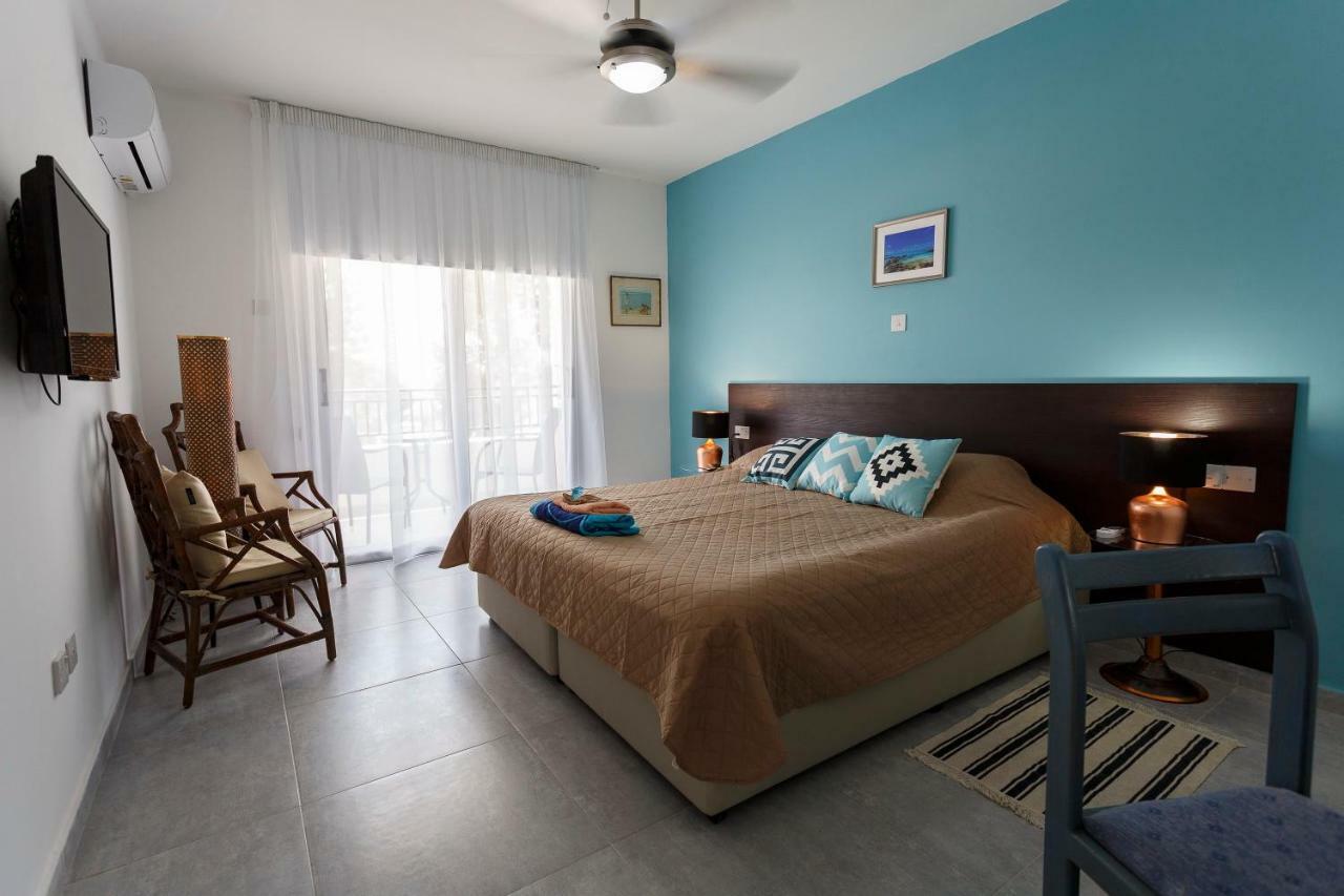 Coral Bay Sea Breeze Apartments - 3 Bedroom Apartment 페이야 외부 사진