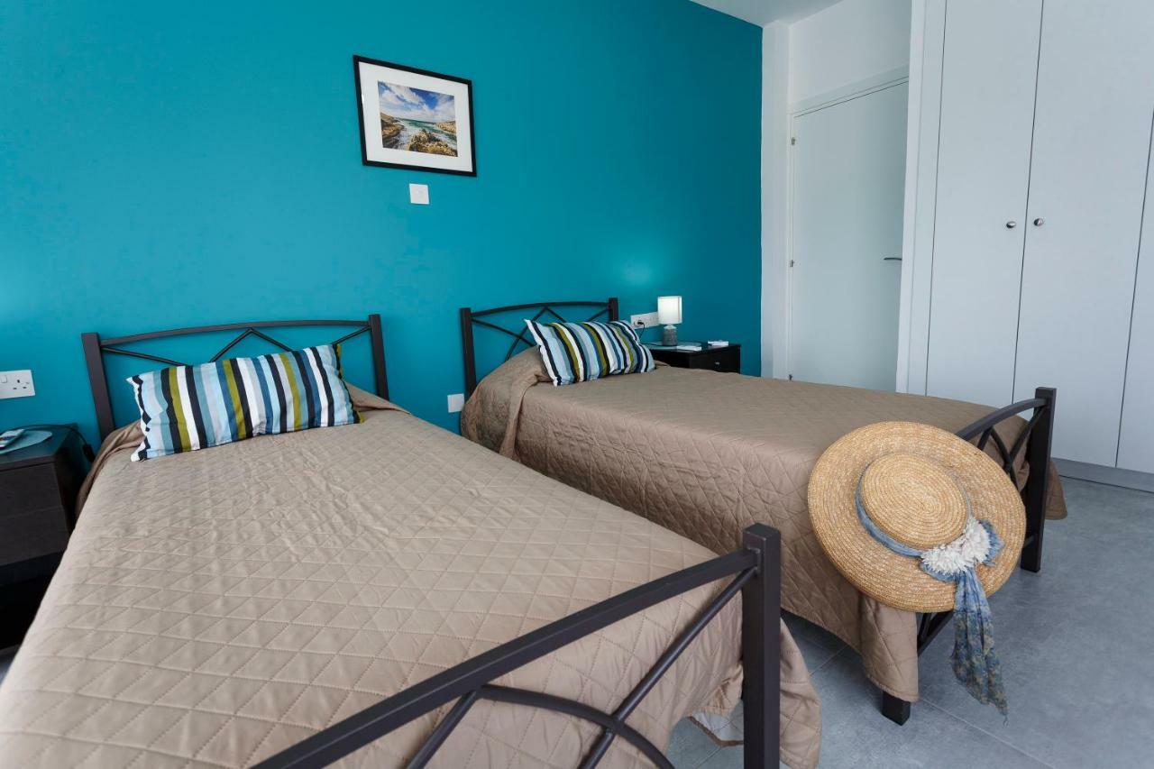 Coral Bay Sea Breeze Apartments - 3 Bedroom Apartment 페이야 외부 사진