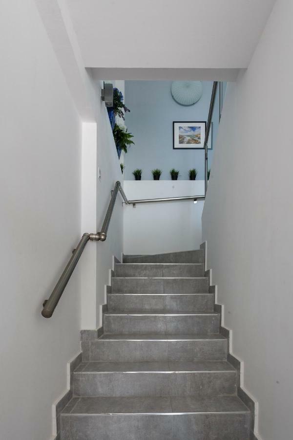 Coral Bay Sea Breeze Apartments - 3 Bedroom Apartment 페이야 외부 사진