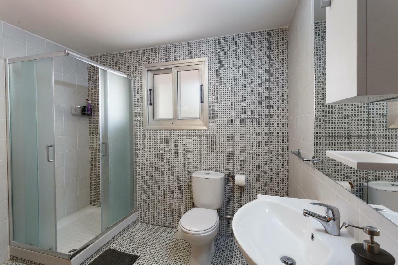 Coral Bay Sea Breeze Apartments - 3 Bedroom Apartment 페이야 외부 사진